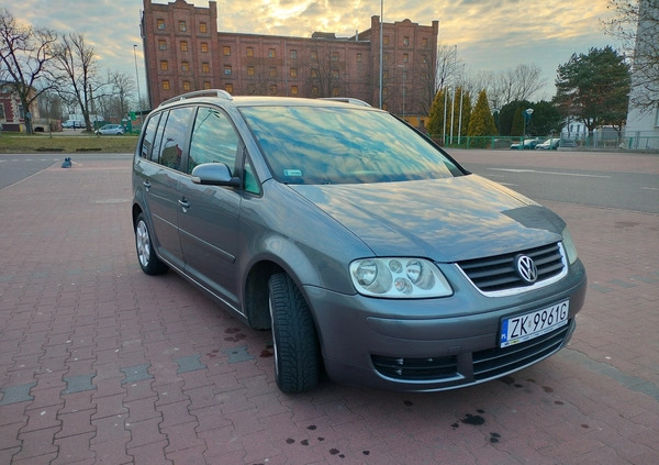 Volkswagen Touran cena 12000 przebieg: 283964, rok produkcji 2006 z Koszalin małe 121